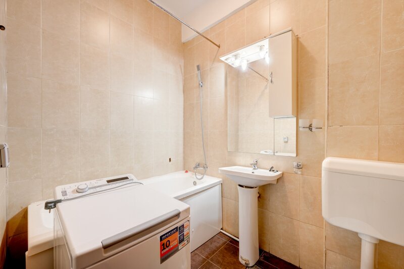 Drumul Taberei, Parc Brancusi, imobil 2009, centrala proprie